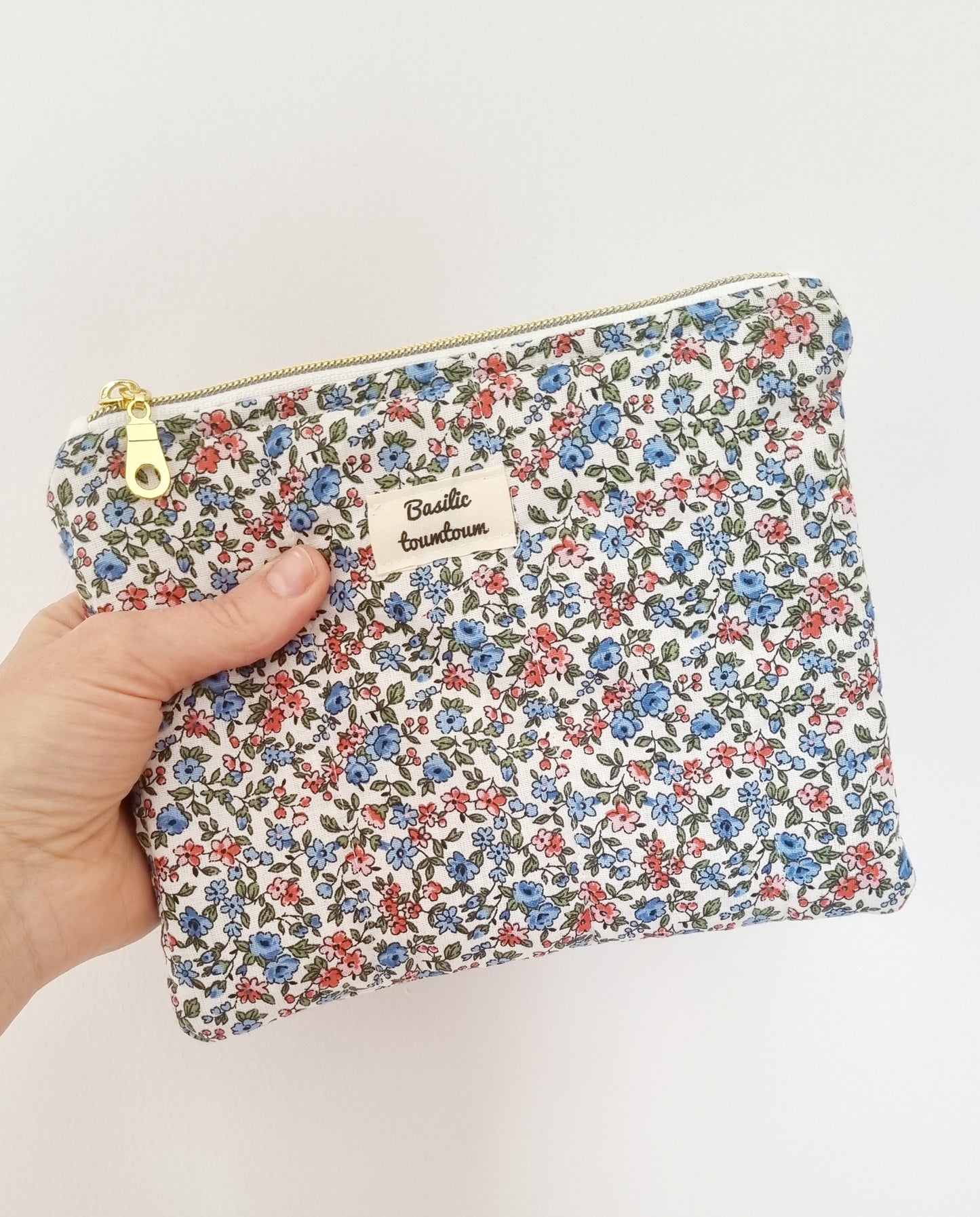 Flat pouch