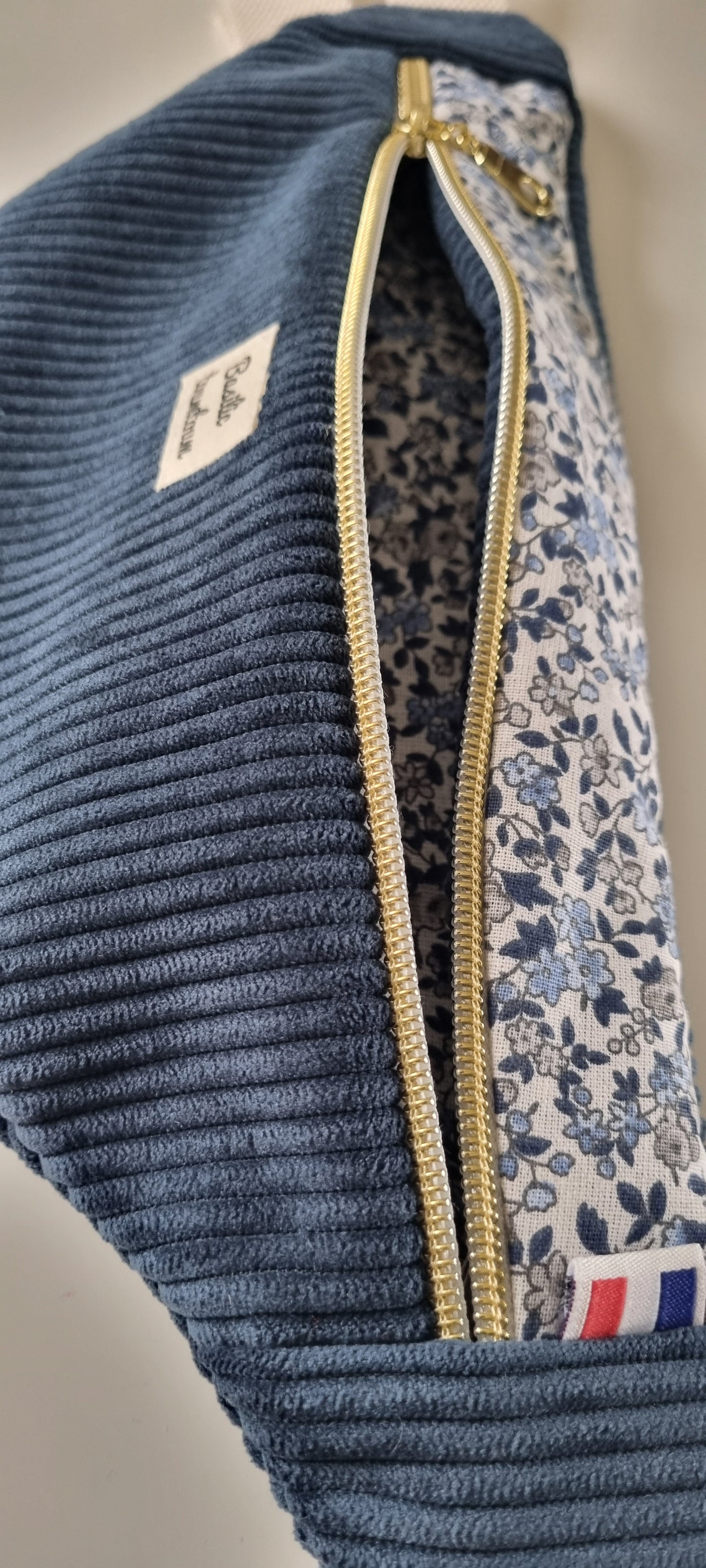 Banane velours cotelé bleu marine