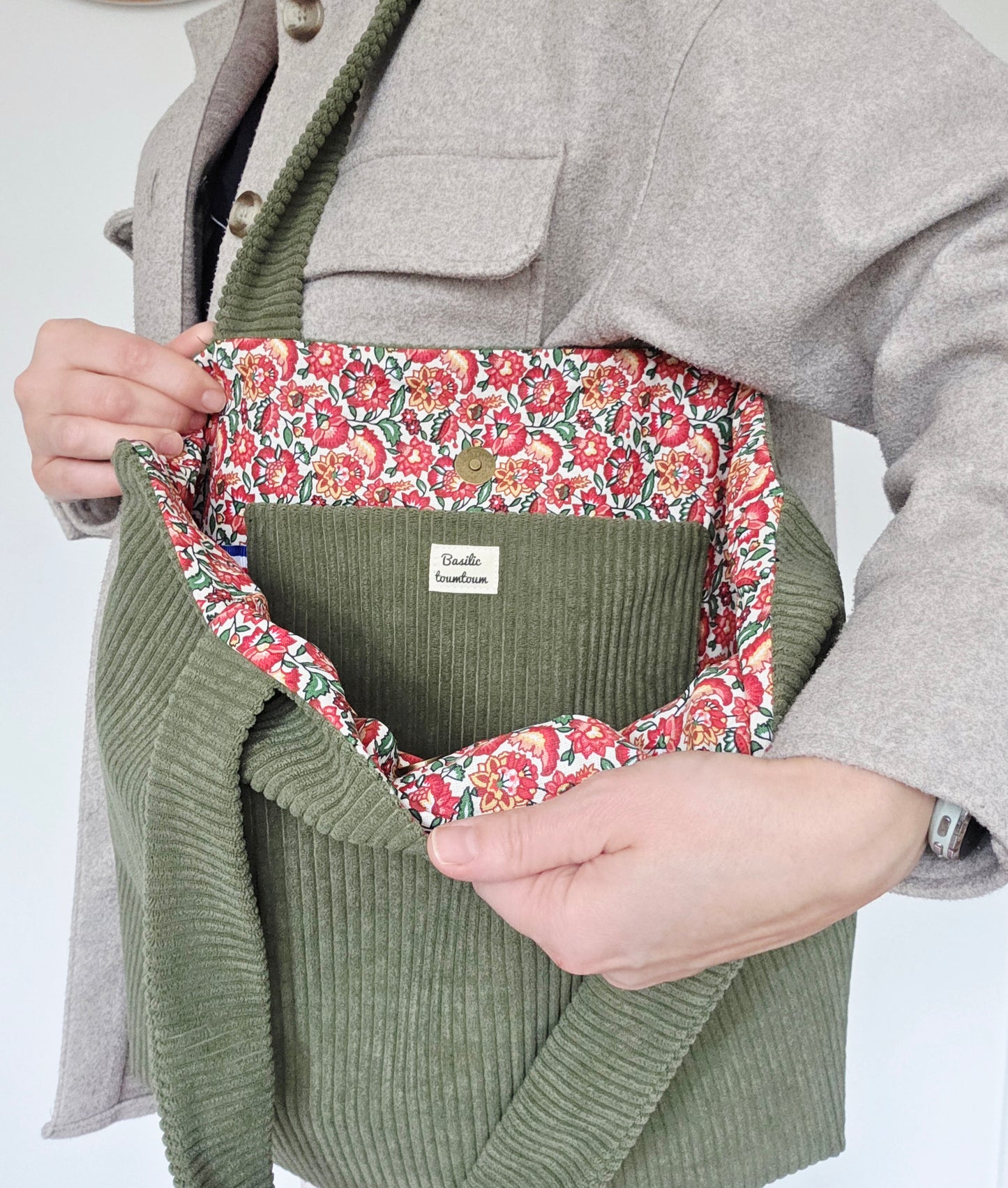 Sac cabas velours côtelé vert mousse