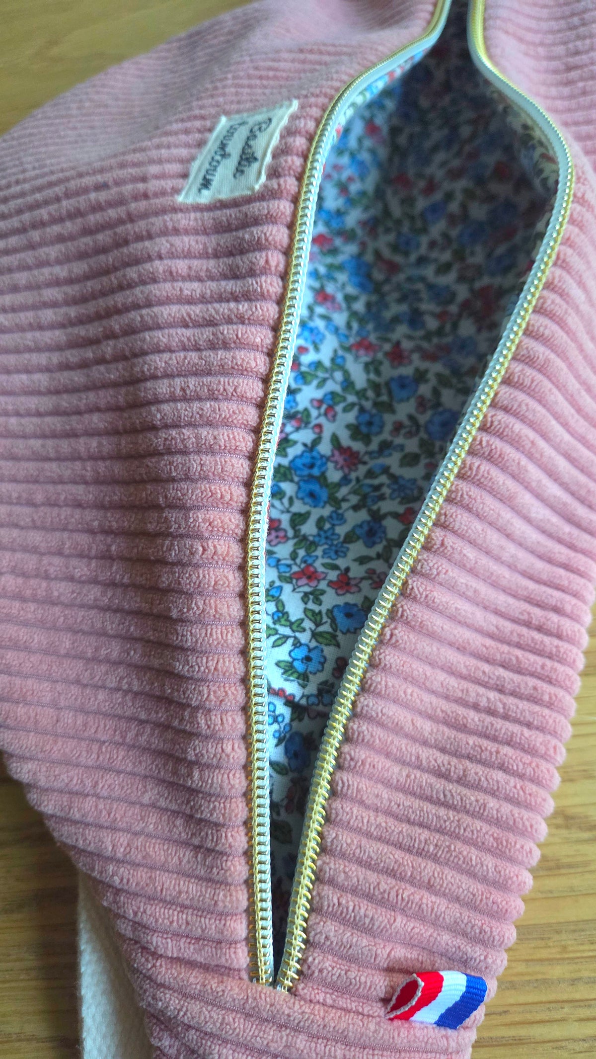 Banane velours côtelé rose